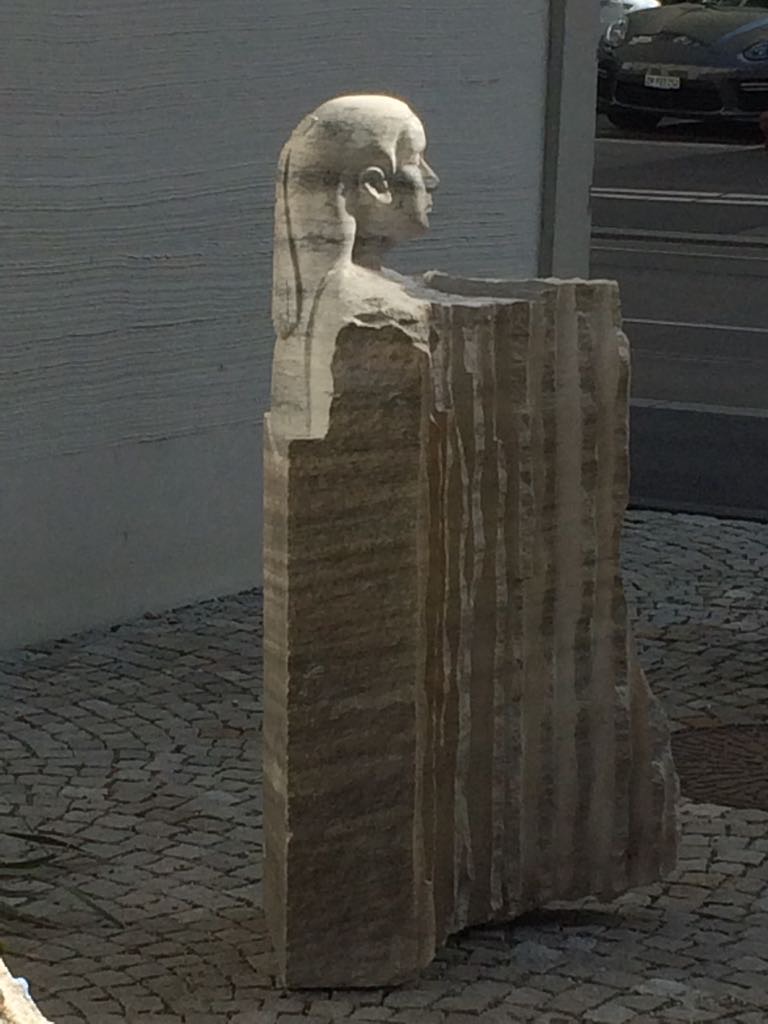 11 Frau